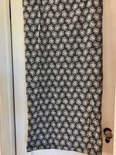 6 yds 24" 100  Cotton Fabric Hibiscus Flowers dotted field/Black and White
