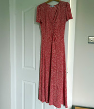 MNG Red & White Floral V-Neck Ruched Short Sleeve Midi Dress Size M