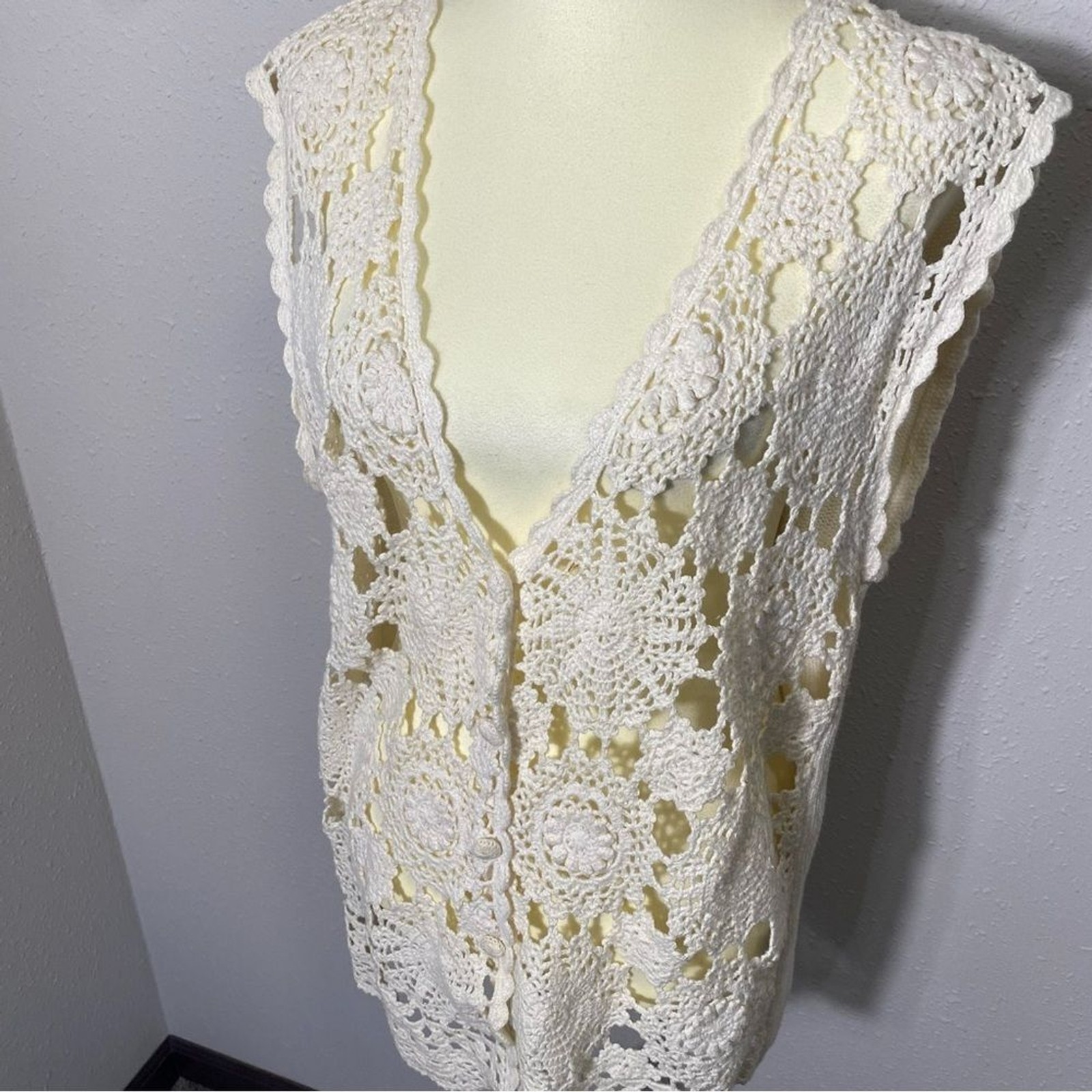 Vintage Sostanza Open Knit Crochet Doily Like Button Up Sweater Vest Women's Med