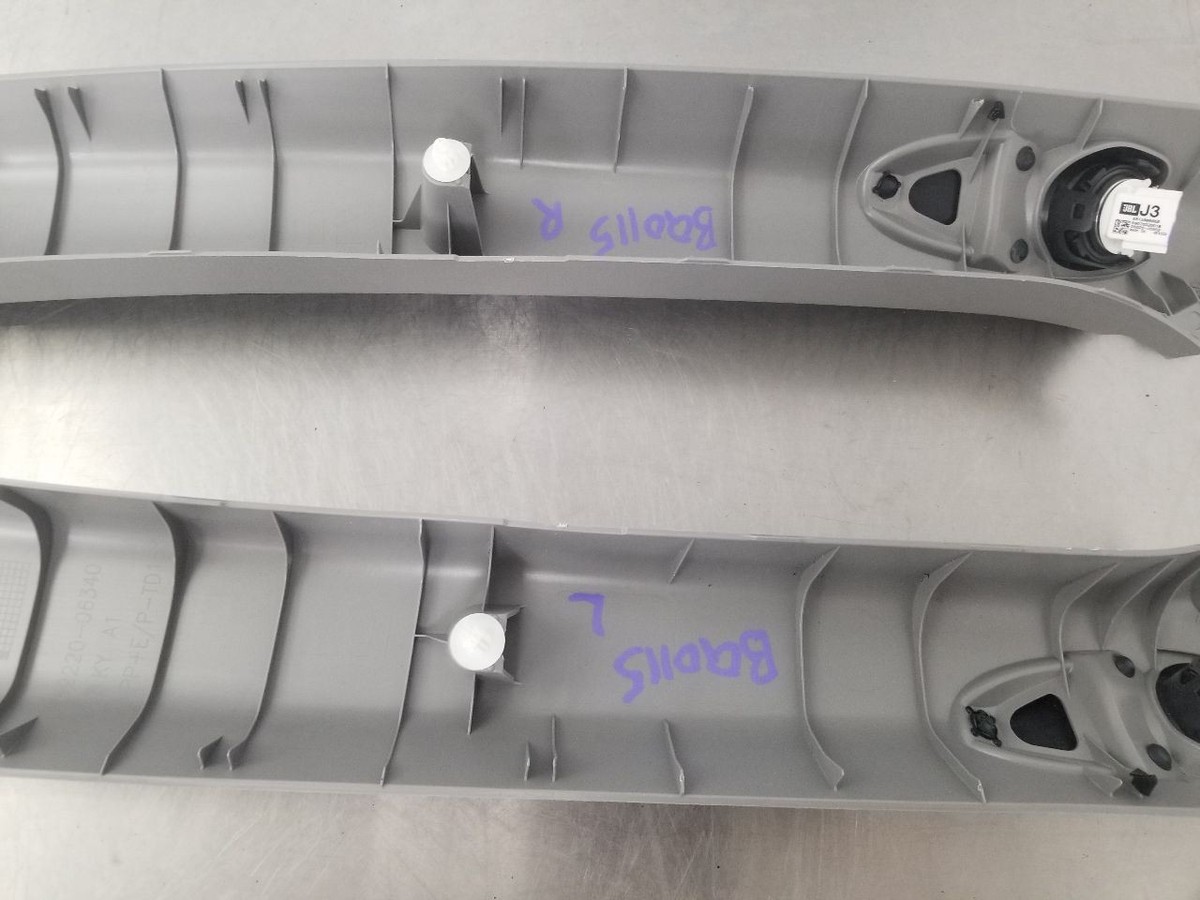 20 TOYOTA CAMRY XSE A-PILLAR TRIM SET GRAY WITH JBL TWEETERS