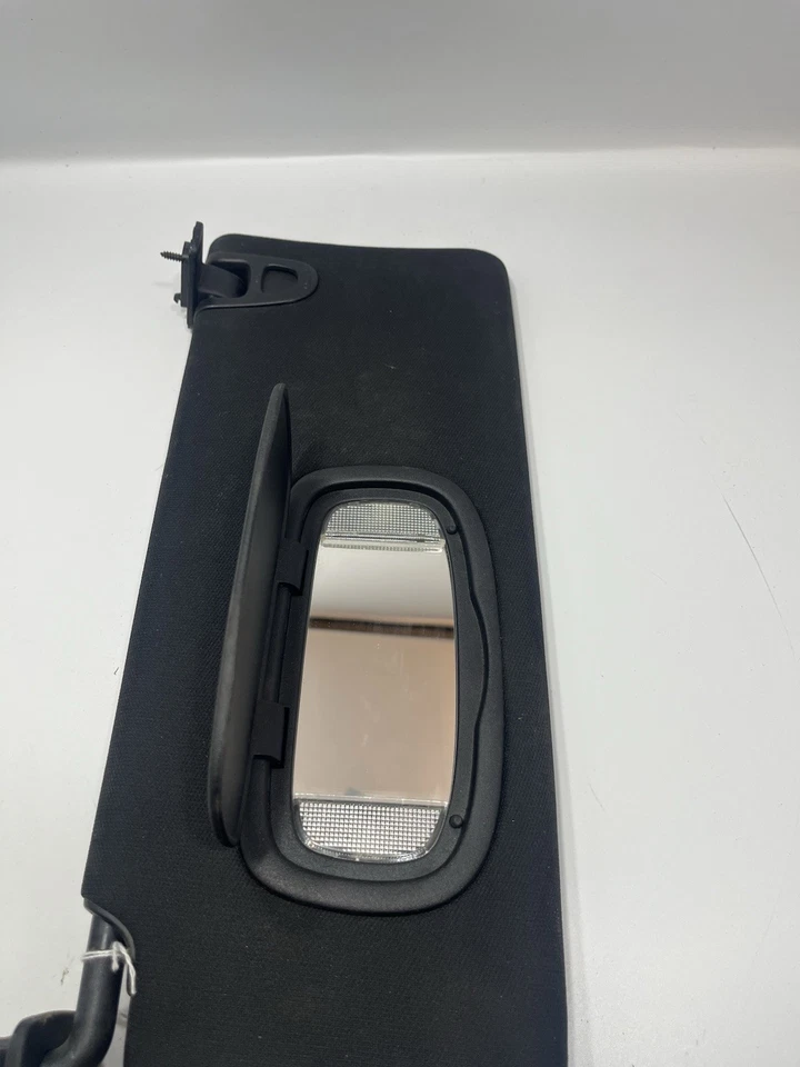 Parasol lado izquierdo Dodge Dart Driver 2011-2014 negro iluminado con clip Foto 2 de 4