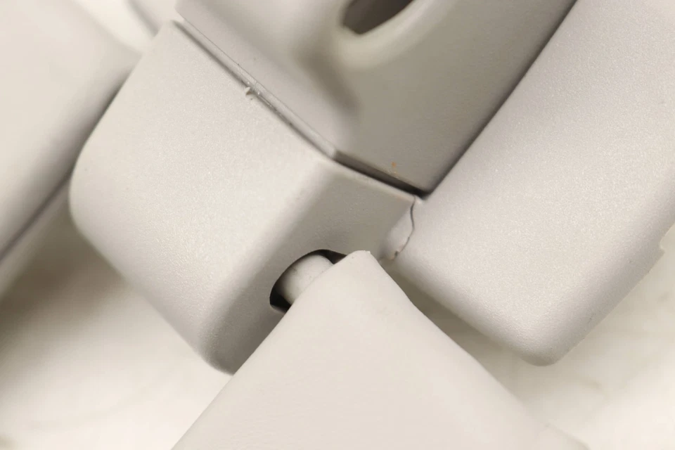 Mercedes-Benz S63 AMG 2014-2019 - Parasol secundario derecho 2228102110 Foto 4 de 4