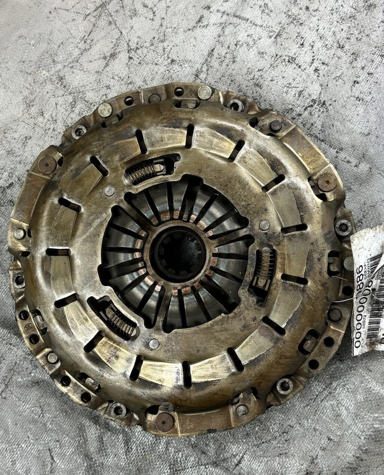 Placa de pressão de embreagem volante manual BMW M3 3.2L 2001-2006 FABRICANTE DE EQUIPAMENTO ORIGINAL - Imagem 3 de 3