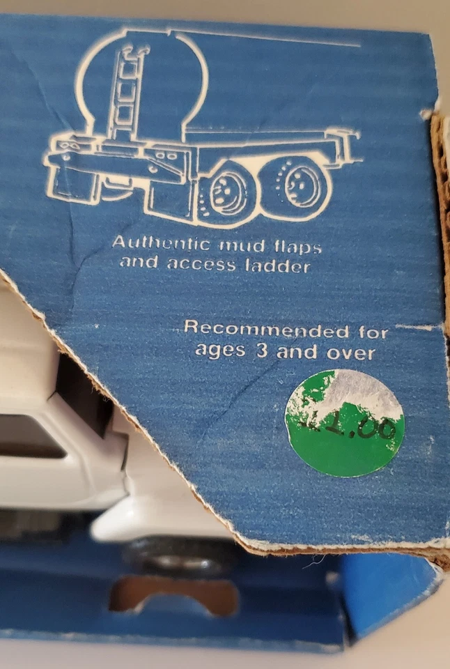 Ertl S Series IH Semi Tanker Philips 66 Gas NIB 1/25 - Image 4 of 4