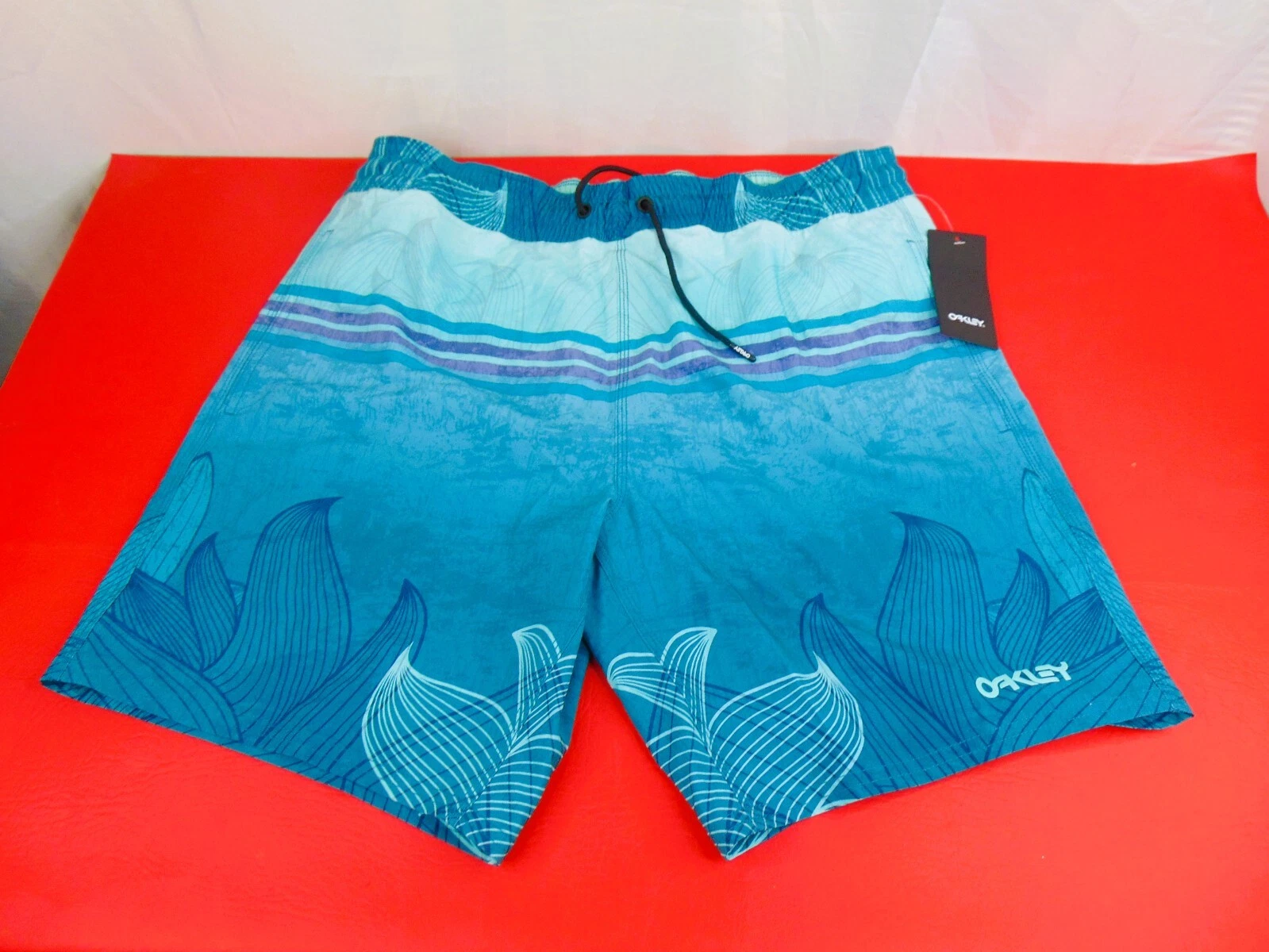 Oakley Mens Beach Flower Striped 18" Swim Bathing Suit Trunks Sz Lrg