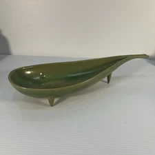 Vintage Pistachio RedWing Bowl M-1502 Art Pottery MCM Decor Dish 16 X 5.5