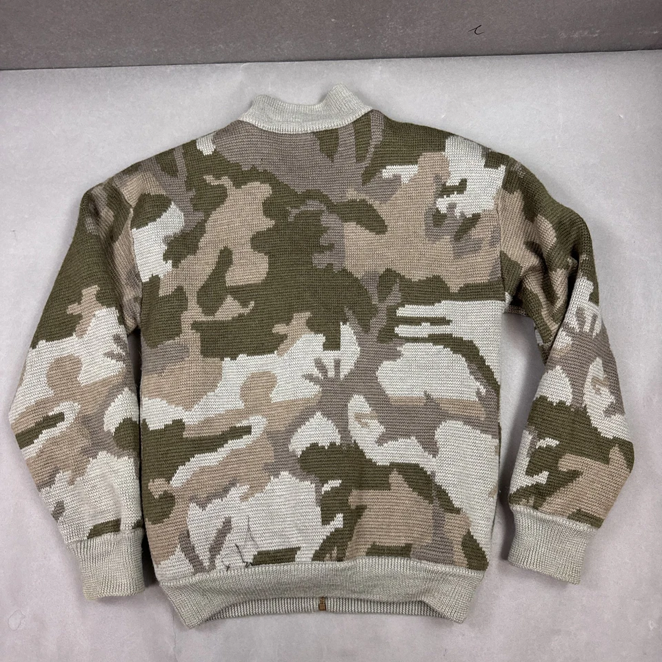 Cabelas Jacket Mens Medium Camo Wool Windshear Sherpa Fleece Sweater Outfitter - Image 2 of 4