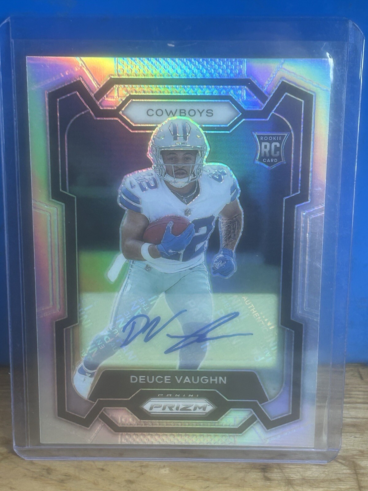 2023 Panini Prizm - Rookies Silver Prizm Autographs #324 Deuce Vaughn (AU, RC)