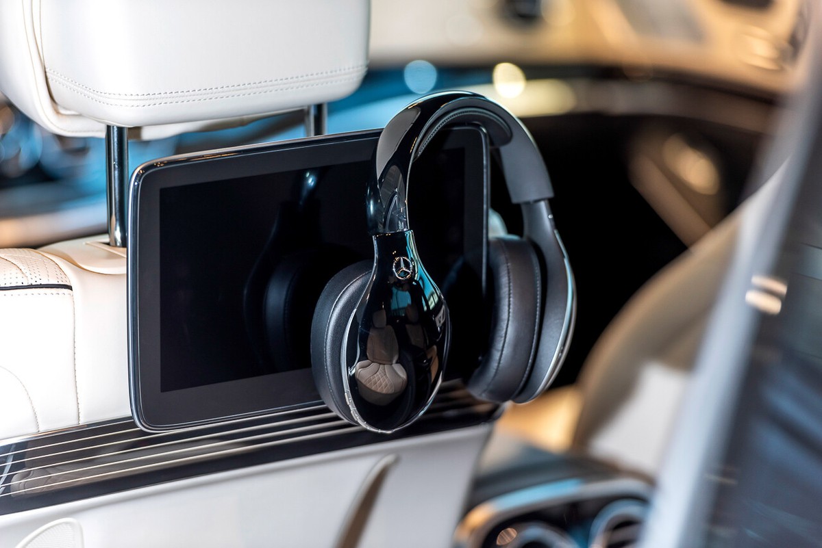 Genuine Mercedes Benz Wireless Bluetooth 3D Sound Noise