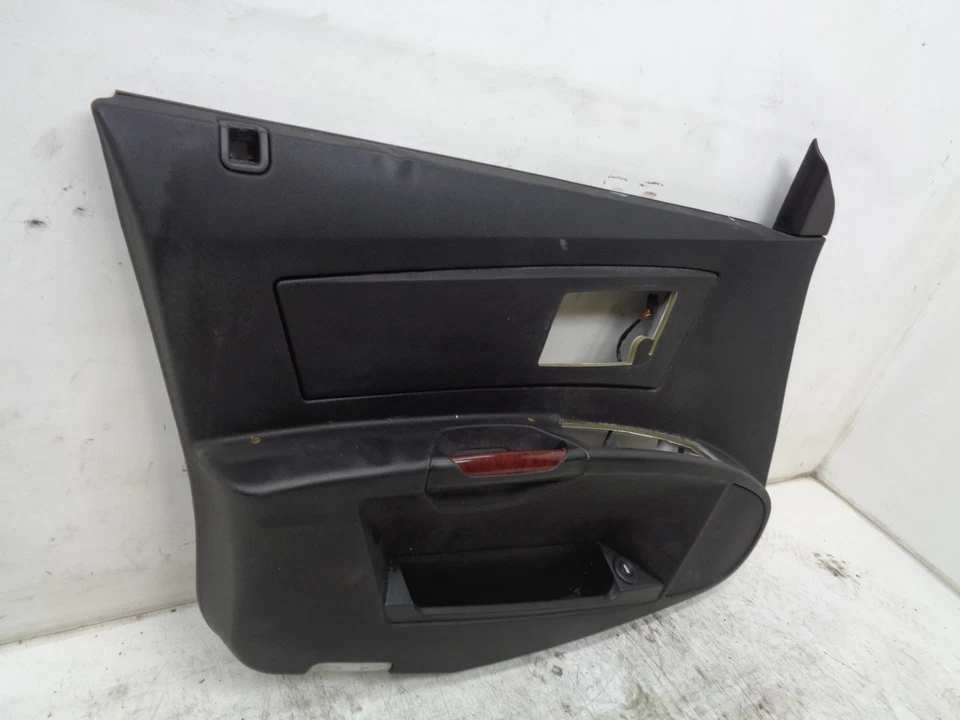 DK90290 2003-2007 CADILLAC CTS PANEL PUERTA INTERIOR DELANTERO IZQUIERDO NEGRO OEM Foto 2 de 4