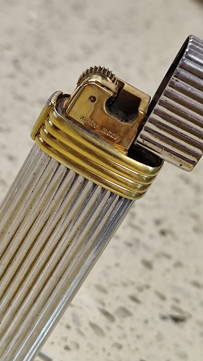 Christian Dior ゴールドライター CHRISTIAN DIOR PARIS GAS LIGHTER (SILVER /GOLD ) Tone Swiss made