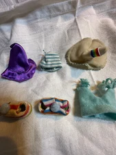 Littlest Pet Shop  MIXED ASSORTMENT  sombrero + WITCH  hats as is used  cor-y