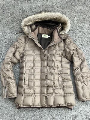 最終値下げ！！JUICY COUTURE vintage ファージャケット ON HOLD Vintage Juicy Couture authentic white fox | Depop