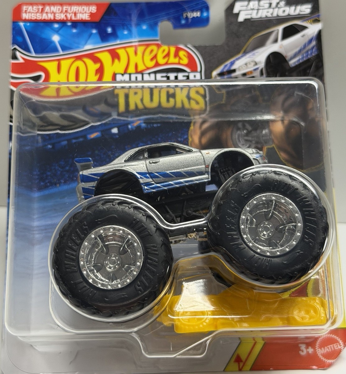 Hot Wheels Monster Trucks 1:64 Nissan Skyline GT-R Silver Fast