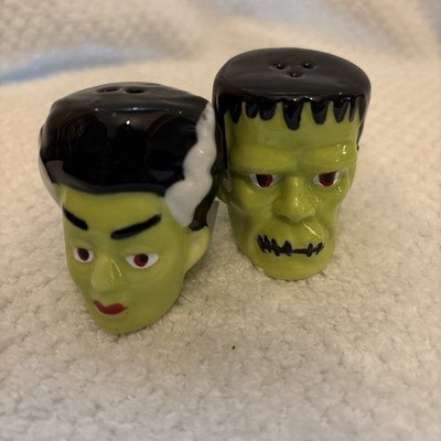 Cracker Barrel Halloween Frankenstein/Bride Monster Salt & Pepper Shaker Set!