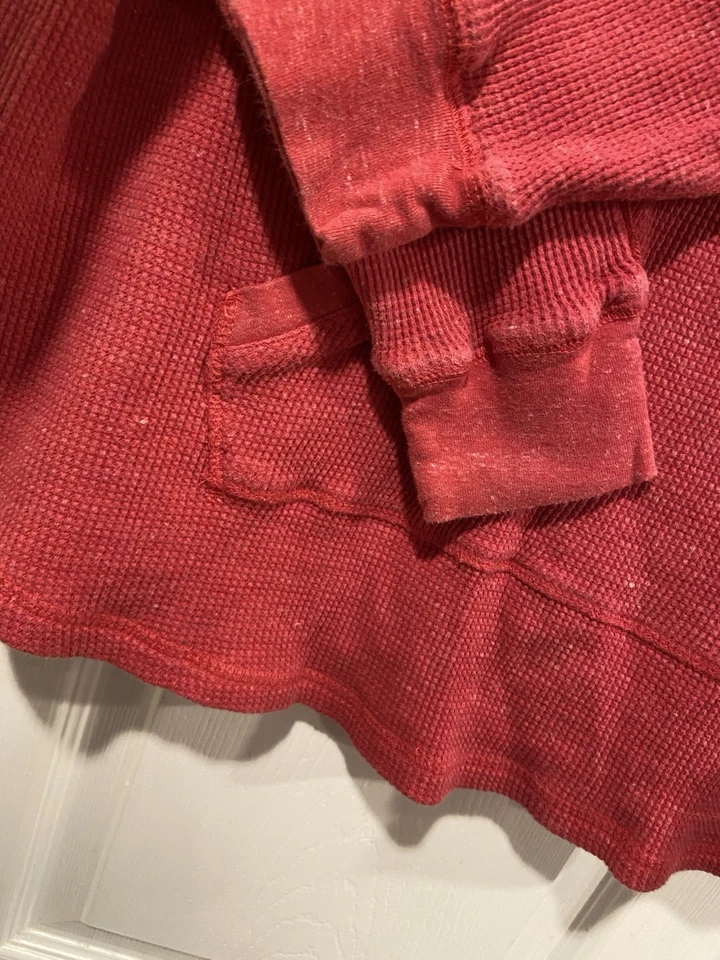 Sudadera con capucha manga larga tejida gofre roja talla 1X tallada con volantes Foto 4 de 4