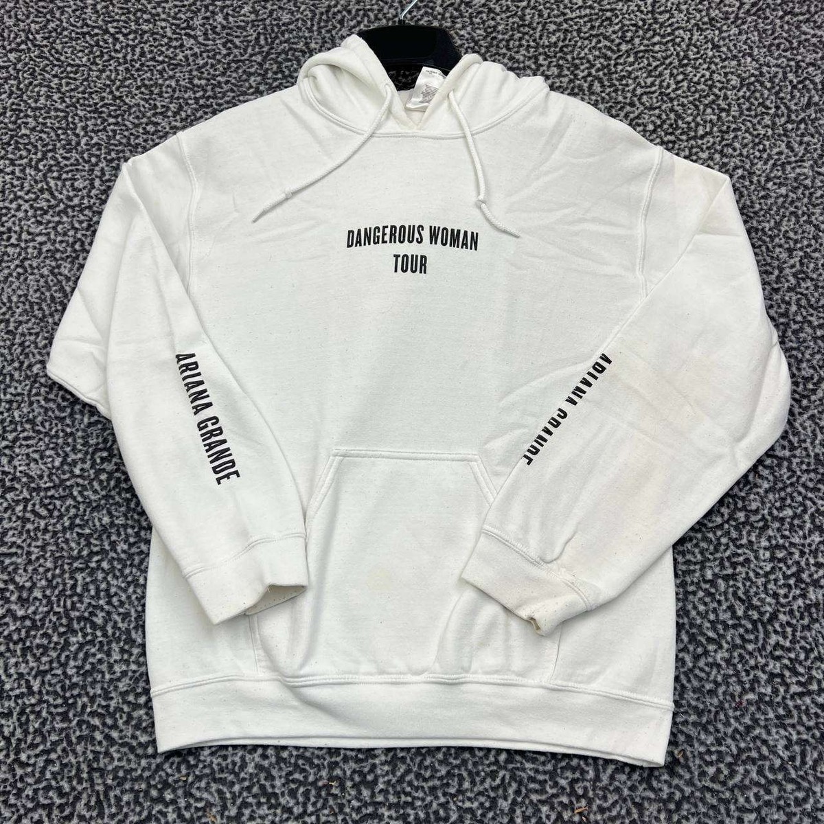 Ariana Grande Dangerous Women Tour Hoodie Small Gildan Pullover
