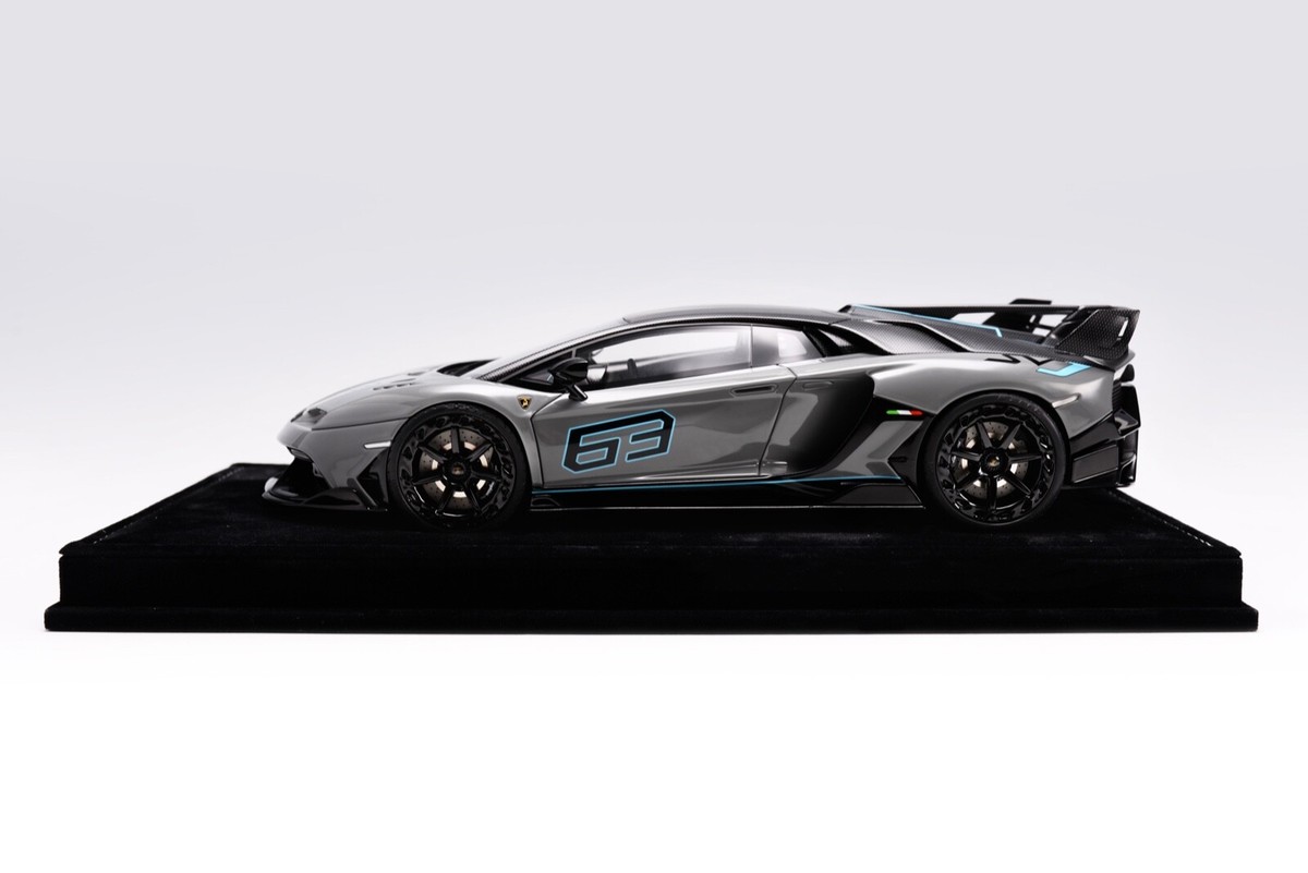 1/18 T&P Lamborghini Aventador SVJ Mansory Cabrera în Grey Carbon