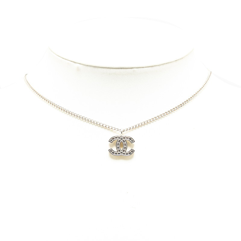 CHANEL CC Logo Pendant Necklace 16