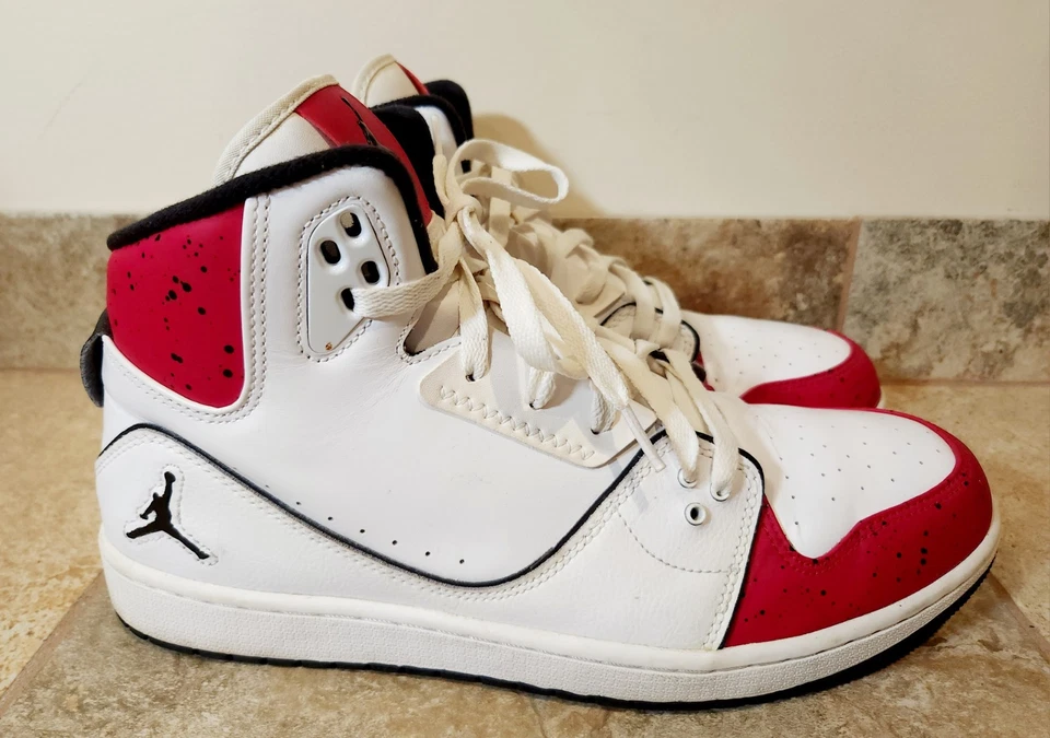 Nike | 2013 Air Jordan 1 Flight 2 Alto Blanco Rojo Negro 555798-101 Para hombres Talla 13 Foto 2 de 4