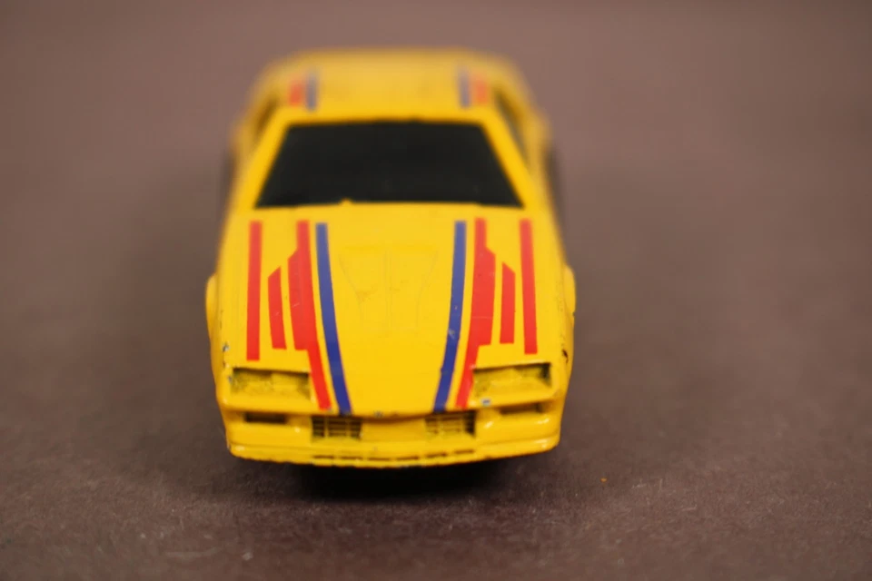 Camaro amarillo vintage Yatming Z28 No. 3803 Pull Back Works Hong Kong Base LQQK Foto 2 de 4