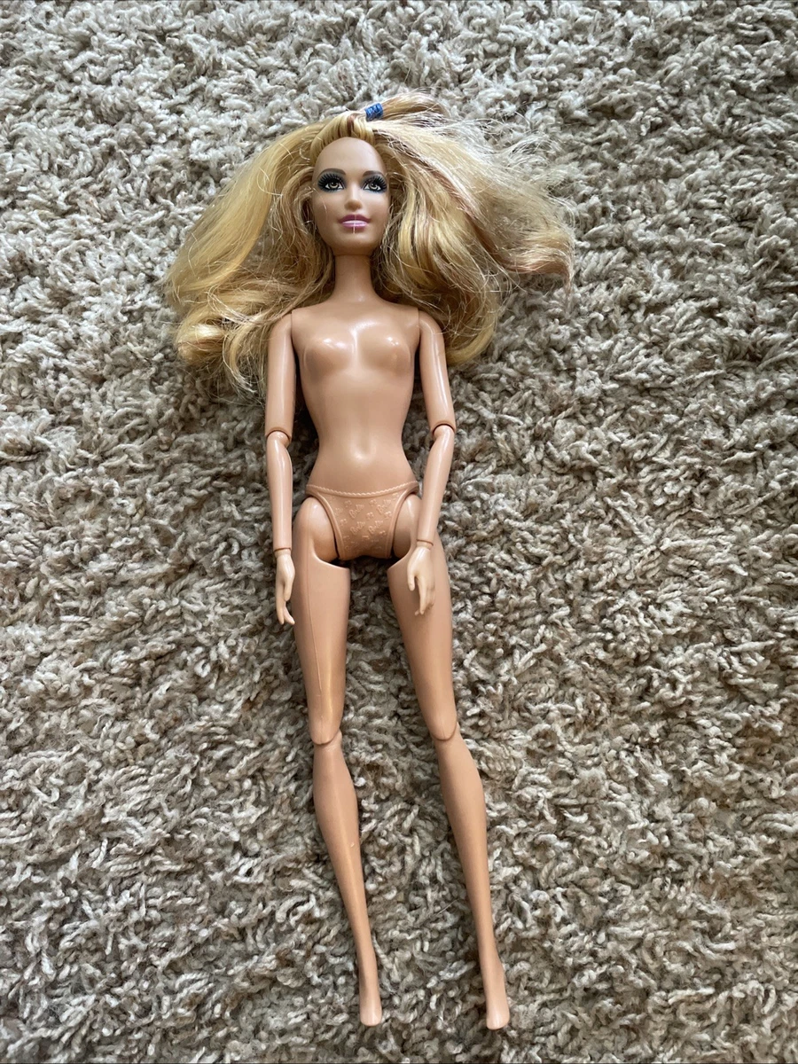 Barbie Fashionistas 2012 Summer Rousse – X7869 – Poupée Collection NRFB