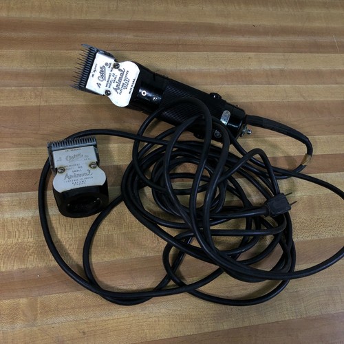 Vintage Oster Small Animal Electric Clippers A2 USA w/2 Small Heads (WORKS)