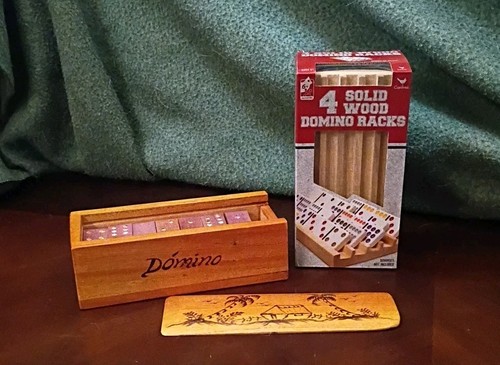 Caja de madera de 28 dominó de madera y 4 estantes de madera - Imagen 2 de 12