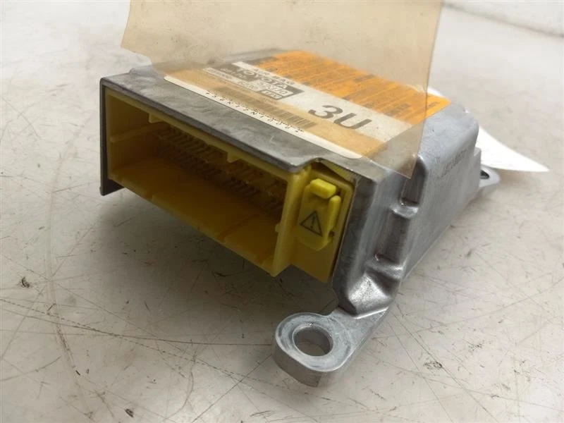 12-13 TOYOTA PRIUS C 1.5L TRACCIÓN DELANTERA EN AIRBAG MÓDULO DE CONTROL ELECTRÓNICO ECM  Foto 3 de 4