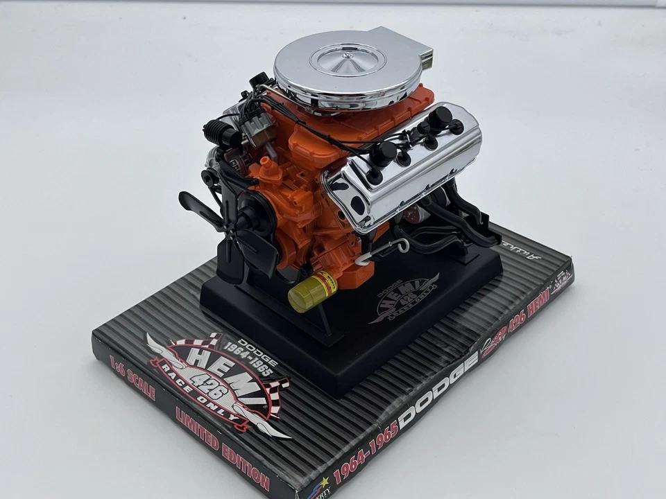Liberty Classics 1964 Dodge Hemi 426 Race Only Motor 1:6 Scale 2003 Release  - Image 4 of 4