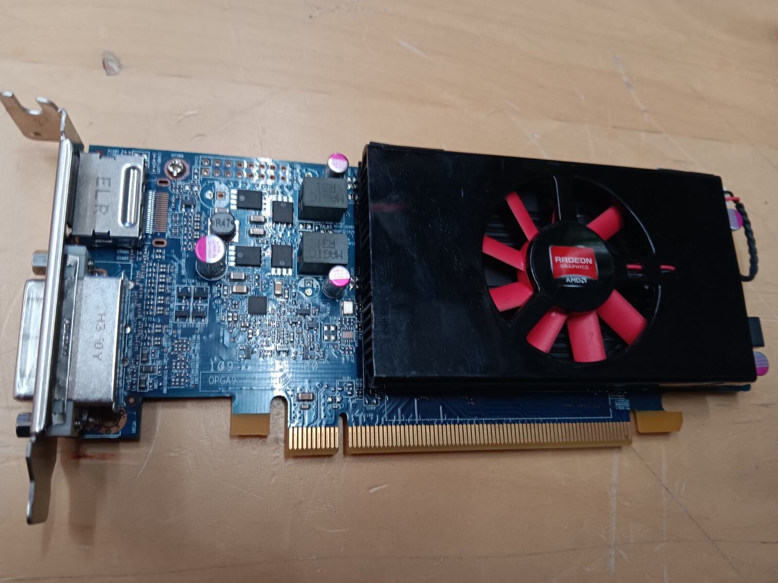 () AMD Radeon C334 HD 7570 1gb Pci-e Ddr5 Video Graphics Cards for sale ...