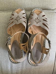 earth platform sandals