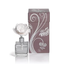 Jardin de Rochelle Porcelain white Poppy flower Diffuser by Zodax luxury homes 