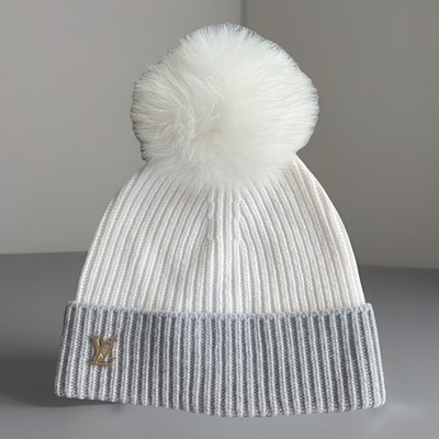 Winter Hat Louis Vuitton Grey Hat Louis Vuitton Wool Bonnet  display picture 2