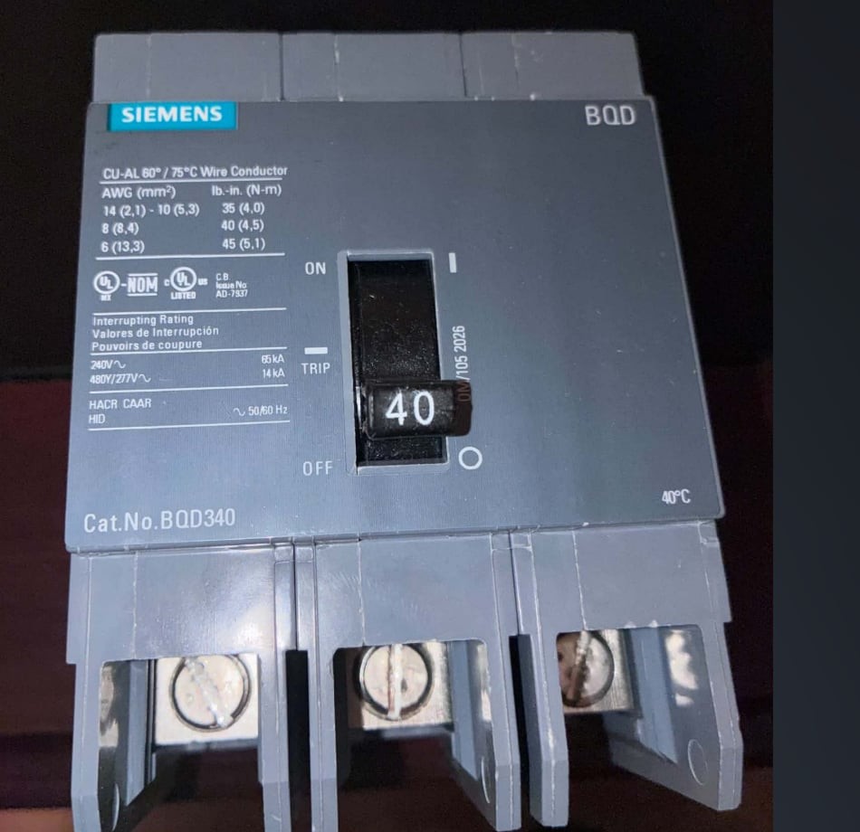 Siemens BQD340 3 Pole 40Amp, 480V Circuit Breaker