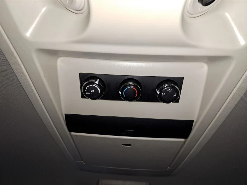 Control de Temperatura/Calefacción/Aire Acondicionado 2012 Town & Country Van Sku#4083087 Foto 2 de 4