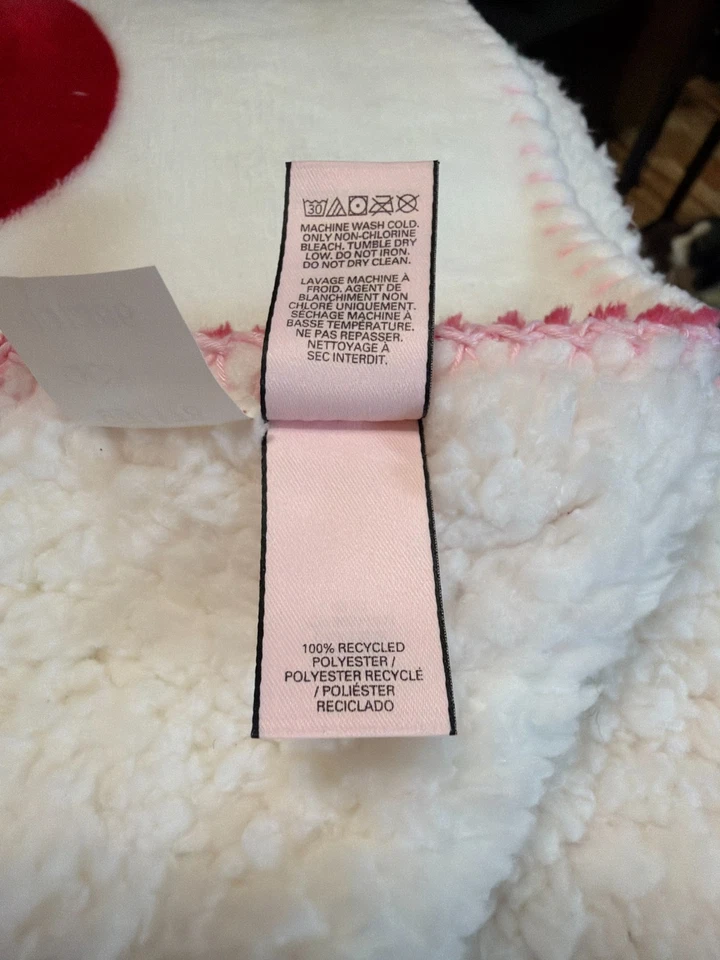 Victoria's Secret 50" X 60" Peluche Sherpa Blanco Tiro con Corazones Rosa/Rojo, En muy buena condición Foto 3 de 4