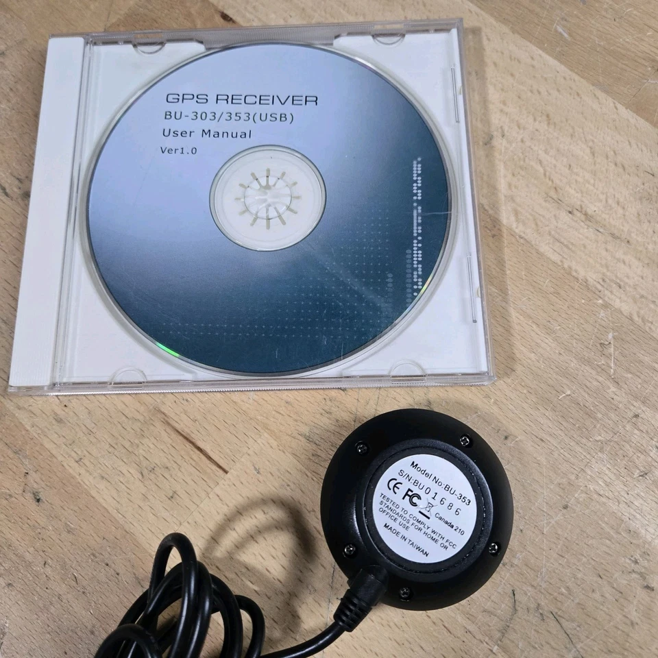 GlobalSat BU-353 SiRF Star Mobile USB GPS Receiver with Software CD - Image 4 of 4