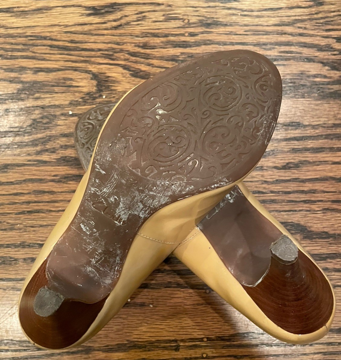 Women’s Clarks Artisan Open Toe Cream Colored Pat… - image 2