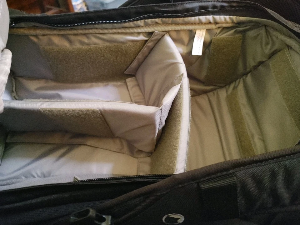 Lowepro Flipside 300 Padded DSLR Camera Backpack Original Version Black Modular - Image 3 of 3