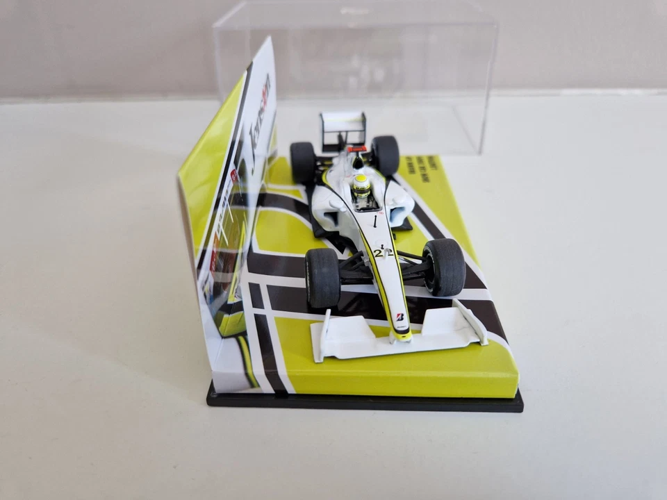 Minichamps 1/43 Brawn Gp Mercedes BGP001 J. Button - Showcar 2009 (JB Edition) - Image 2 of 4