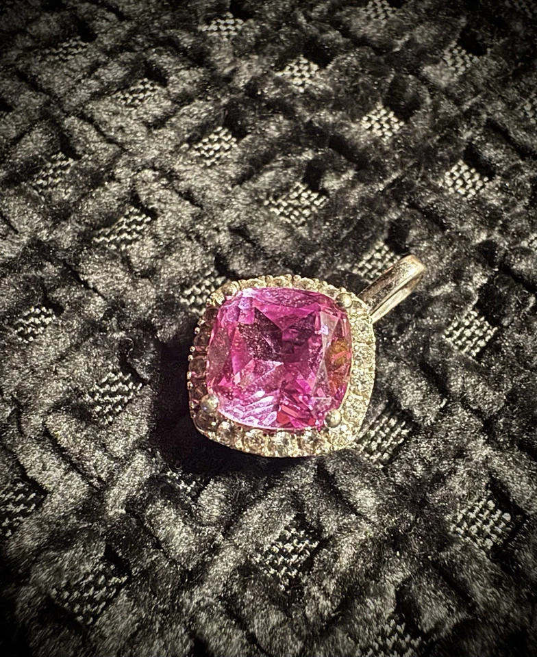 10k White Good Diamond and Pink Sapphire Pendant Stamped By Artist. Beautiful! - Image 2 of 4