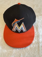 Authentic Miami Marlins New Era 59FIFTY Fitted Hat 7 5/8 Hologram Attached