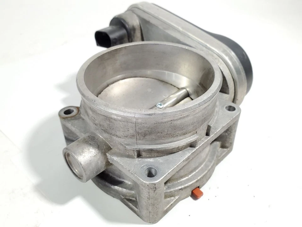 Cadillac XLR 2004 2005 2006 OEM carrocería del acelerador 4,6 L V8 tracción trasera Foto 2 de 4