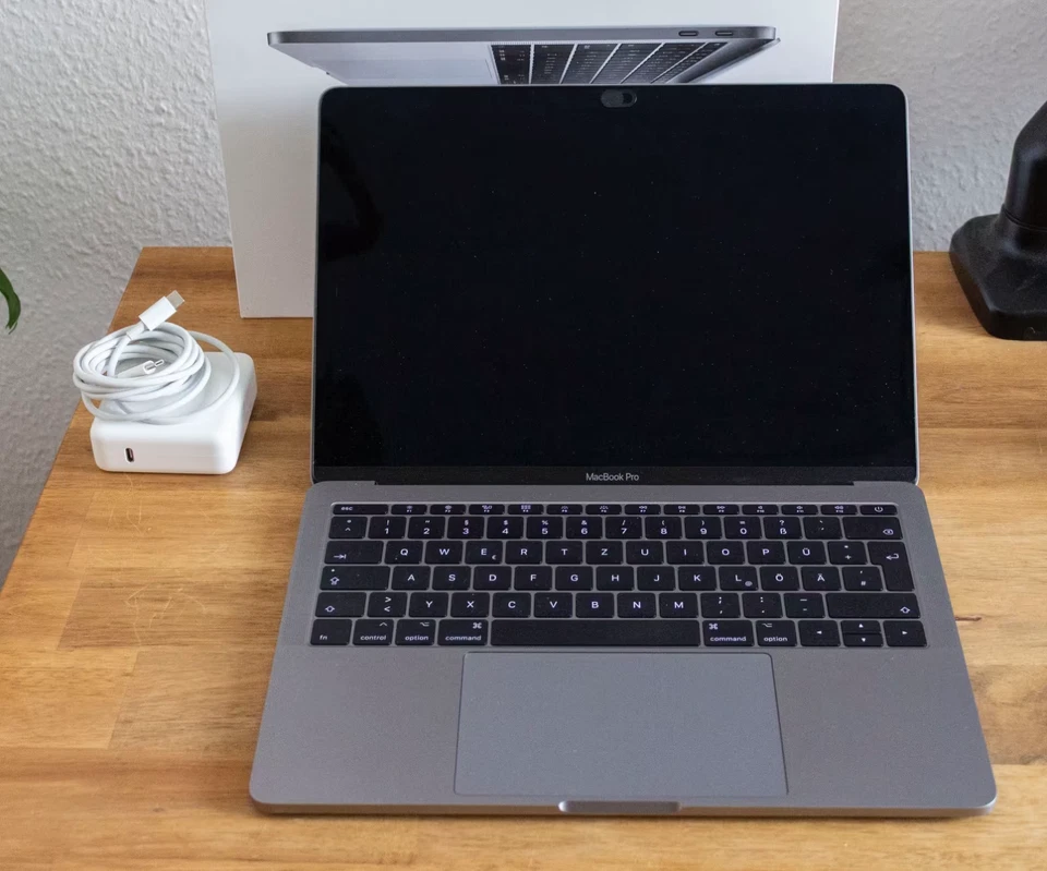 Apple MacBook Pro 13" Retina (2017) - Core i5 2.3 GHz, 8 GB, 128 GB SSD - Bild 2 von 4