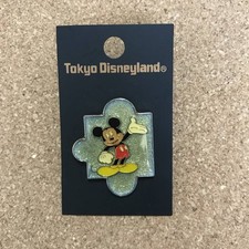 Disney Mickey Jigsaw Puzzle PBadge Excellent Condition
