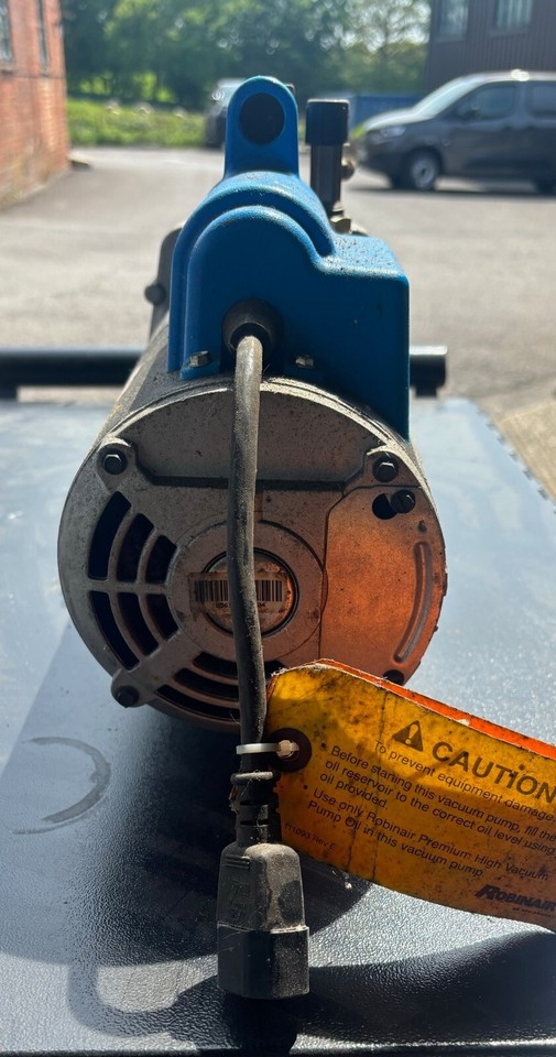 Robinair 4 CFM Dual Voltage Vacuum Pump RA15401 Air Con AC. READ