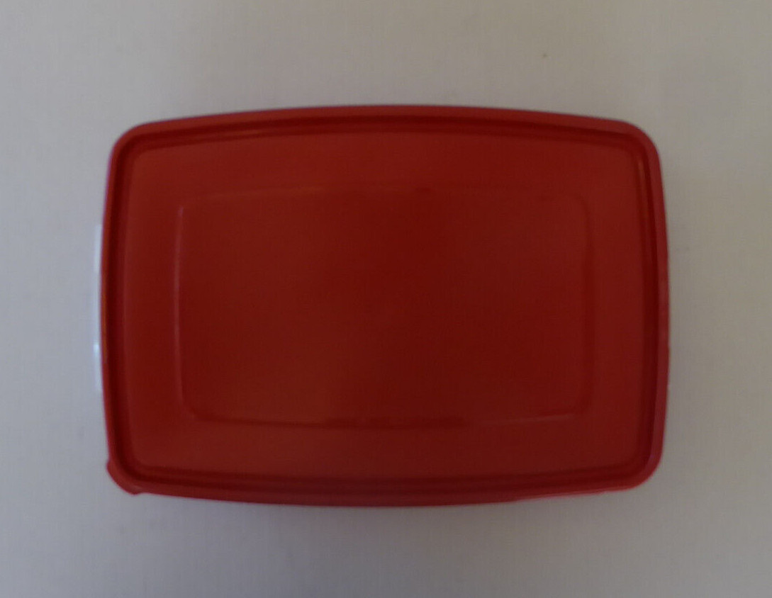 Brand New Rubbermaid Egg Keeper Tray Storage Container Holds 20 Jumbo