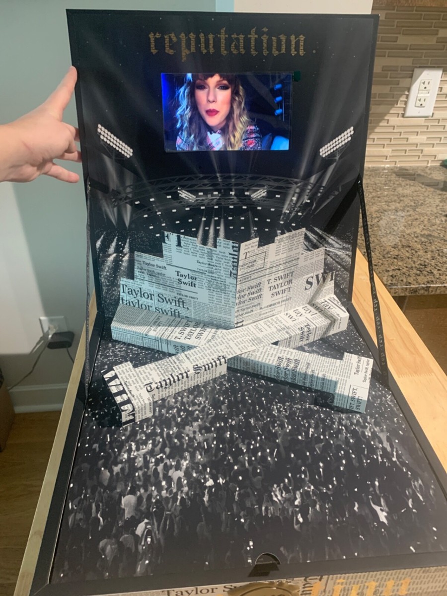 Taylor Swift Reputation Tour 限定VIPBox TAYLOR SWIFT Reputation Stadium Tour VIP Box COMPLETE SET - Great