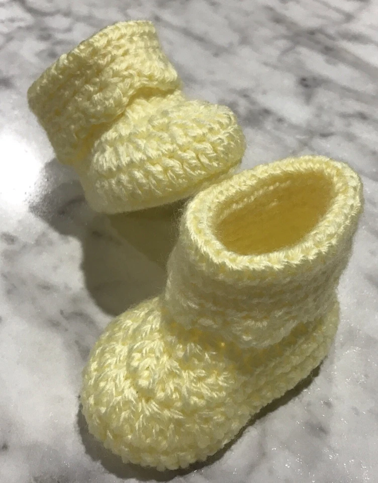 Zapatos de ganchillo hechos a mano recién nacido 0/3 meses botines amarillos Foto 3 de 4